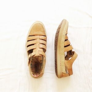 Born Sandals - Straw Brown